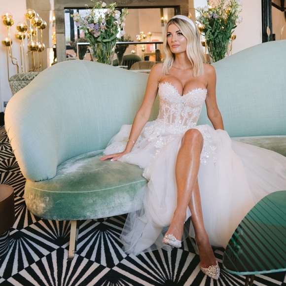 Galia Lahav Dresses & Skirts - Galia Lahav
Almaz (customized gown)
Size 2